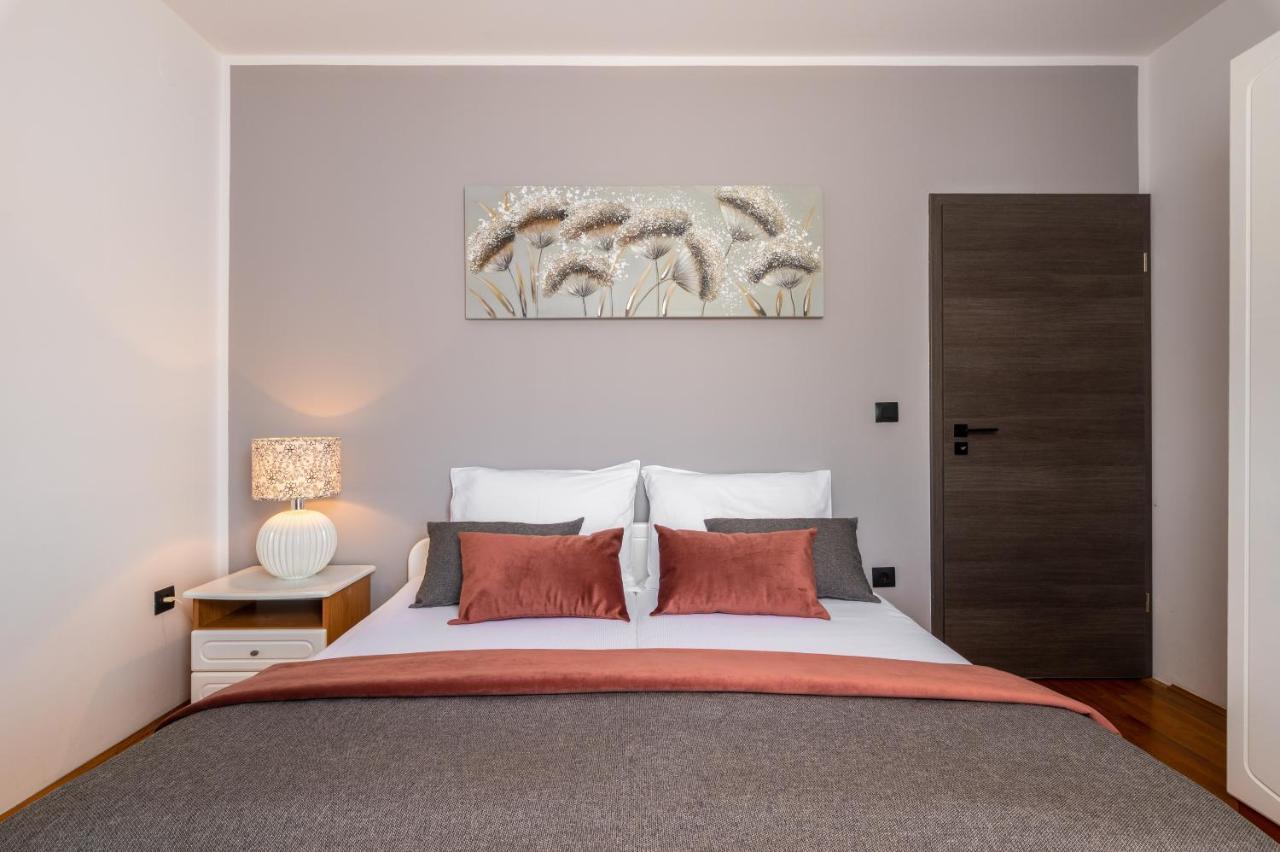 Apartments Valentino 라벡 외부 사진